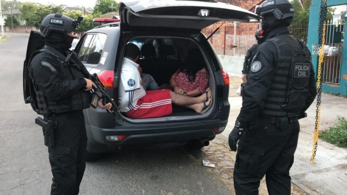 Golpe Dos Nudes Quatro S O Presos Em Sc Por Aliciar Adolescentes Para