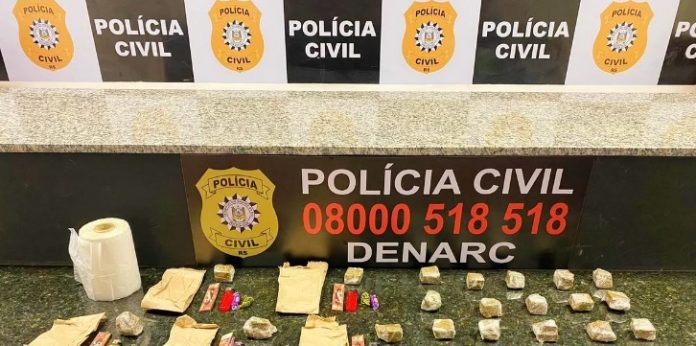 Denarc desarticula esquema de kits vendidos pelos traficantes em Canoas