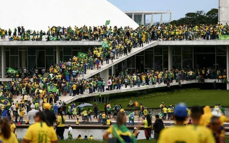 Justiça argentina decide enviar fugitivos do 8 de Janeiro de volta ao Brasil