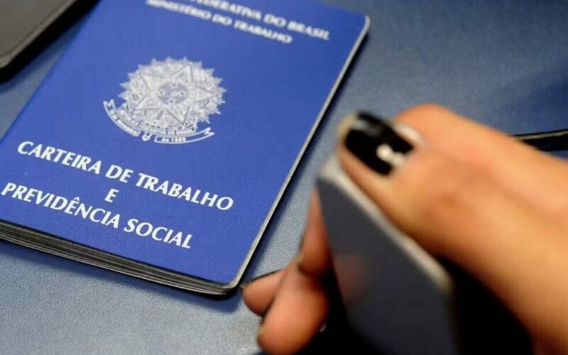 Recorde histórico: Brasil atinge menor taxa de desemprego e bate recorde de empregos formais, afirma IBGE