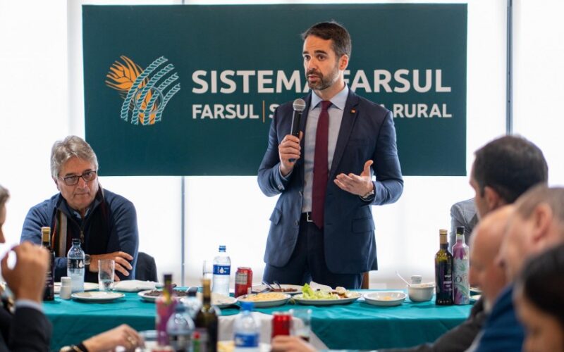 Governo do Rio Grande do Sul destina R$ 150 milhões para auxiliar produtores rurais na renegociação de dívidas.