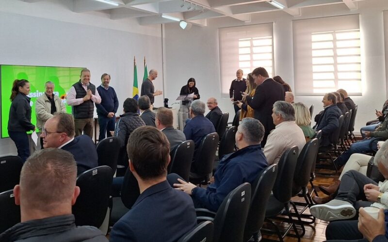 RS firma 24 novos acordos para revitalização de estradas rurais atingidas por cheias