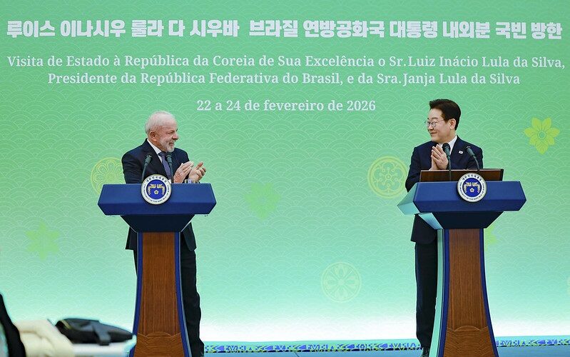 Lula fecha parcerias comerciais em visita a Seul