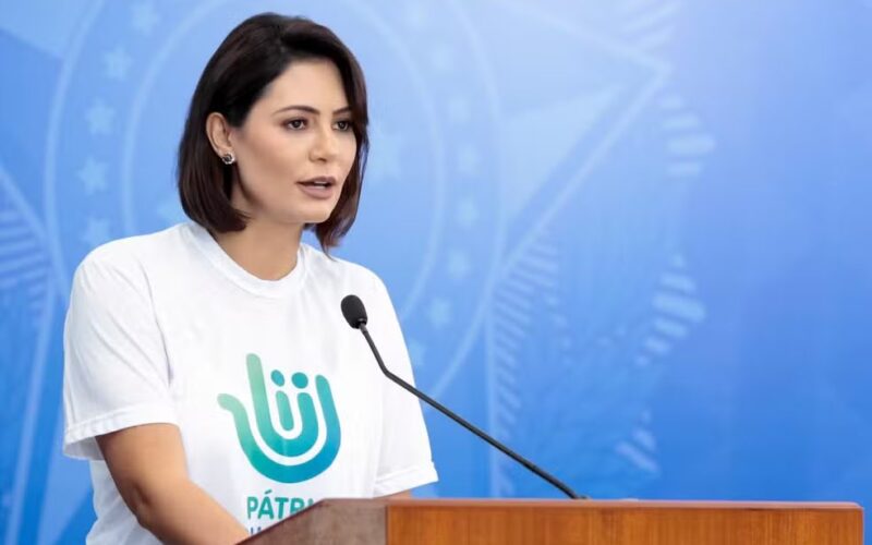 Diálogo entre Michelle e Moraes foi planejado por deputados um dia antes e teve pedido do relator