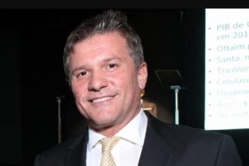 Pai de Vorcaro quer ir para prisão domiciliar