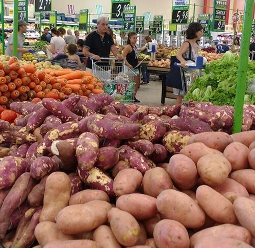 Inflação brasileira medida pelo IPCA recua 0,32% em agosto; é a maior queda em quatro anos